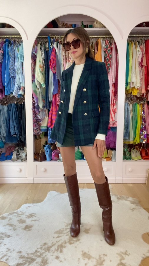 Instagram post by @indiadebeaufort for Loeffler Randall. Caption reads: Links in Highlights ♥️ Happy hump day all ❤️....