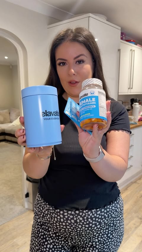 Instagram post by @niamh_and_co for Elavate. Caption reads: [...] @elavatesuperfoods #elavate #elavatecollagen....