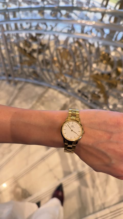 Instagram post by @thehella444_ for Daniel Wellington. Caption reads: Jewellery from @danielwellington 🤍 Get up to 40%....