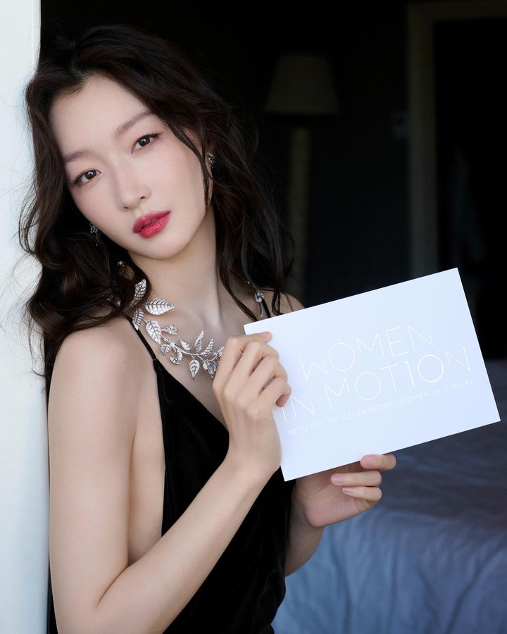 Instagram post by @zhoudongyu for Boucheron. Caption reads: Being in a room full of women who are making waves....