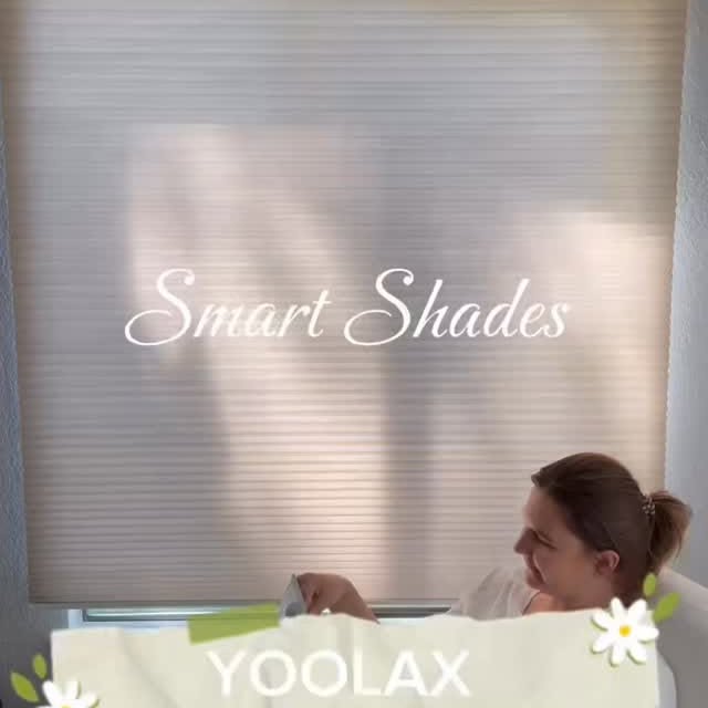 Instagram post by @selin.aydnli for Yoolax Smart Blinds. Caption reads: #AD The honeycomb design from @yoolaxsmartblinds?....
