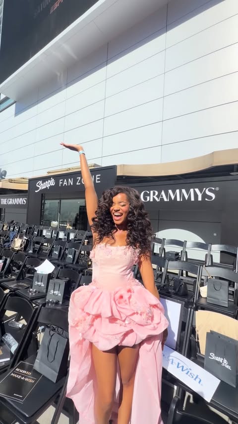 Instagram post by @chazlyn.yvonne for Sharpie. Caption reads: [...] My @grammys red carpet accessory? The....