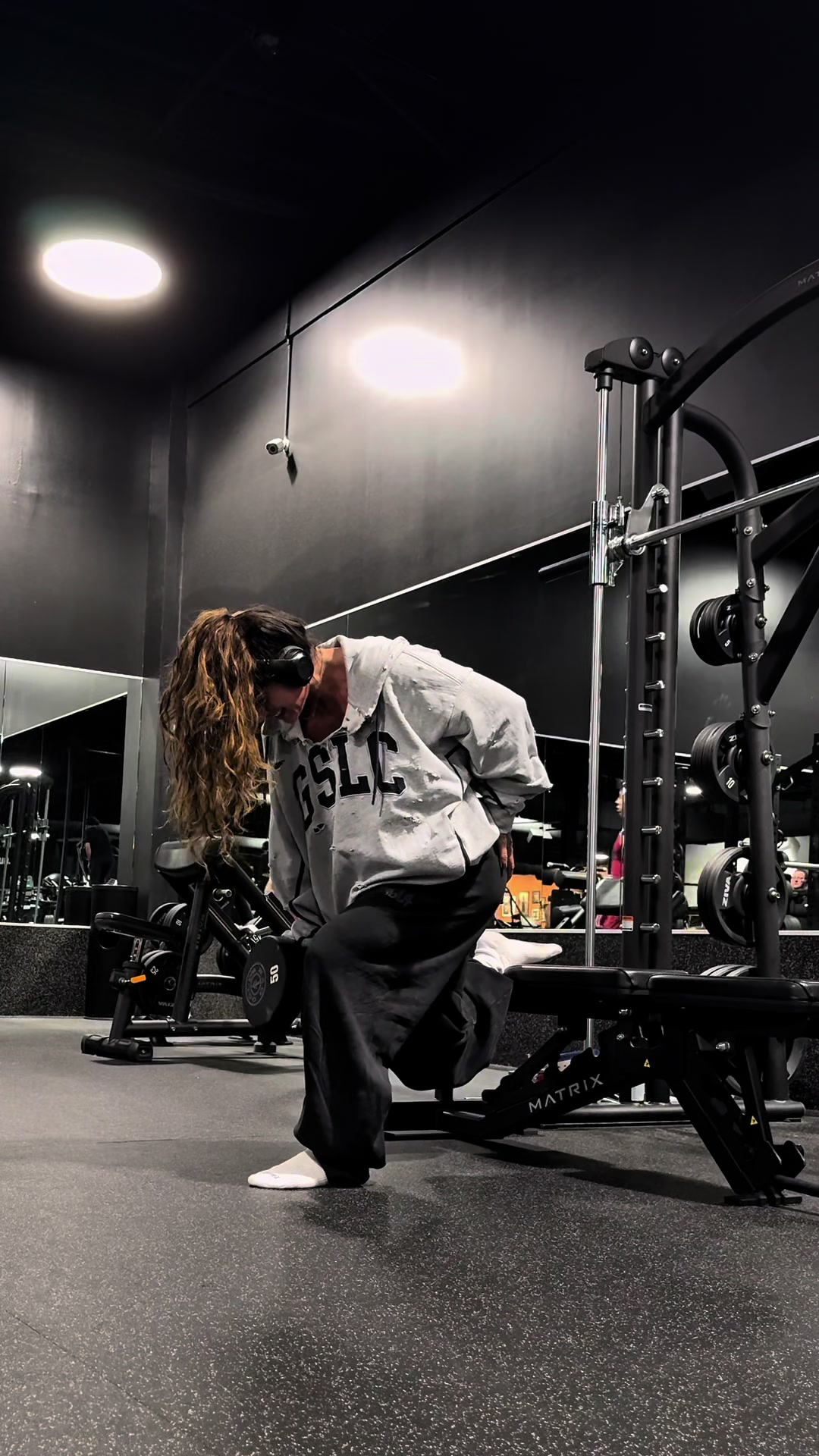 TikTok post by @dumbellslicey for Gymshark. Caption reads: @Gymshark @Gymshark Women code: SLICEY10 #gym....