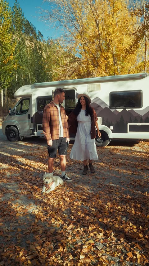 Instagram post by @the.slow.nomads for Simify. Caption reads: [...] internet 🫠 until we found @travelwithsimify....