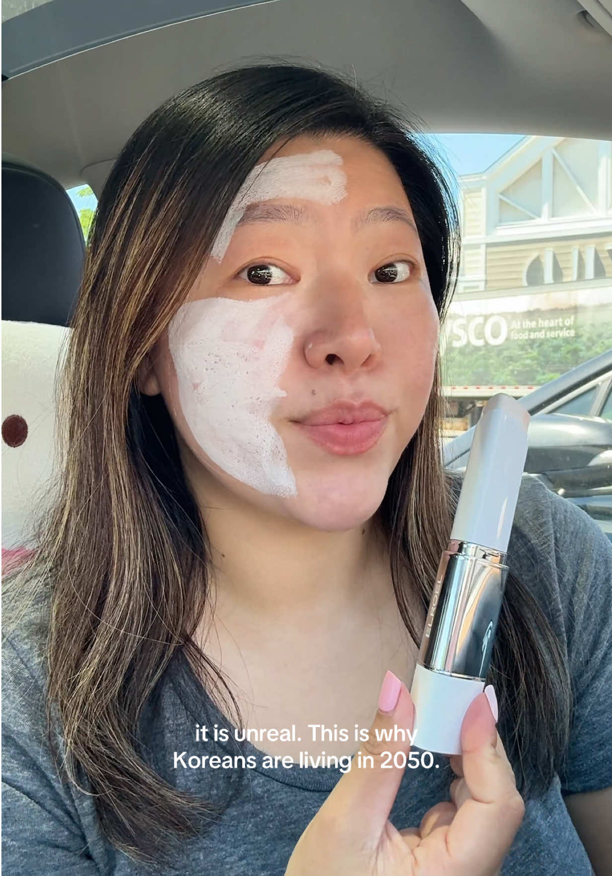 TikTok post by @askmims for ELROEL. Caption reads: [...] foundation will blow your mind… 🤯 The....