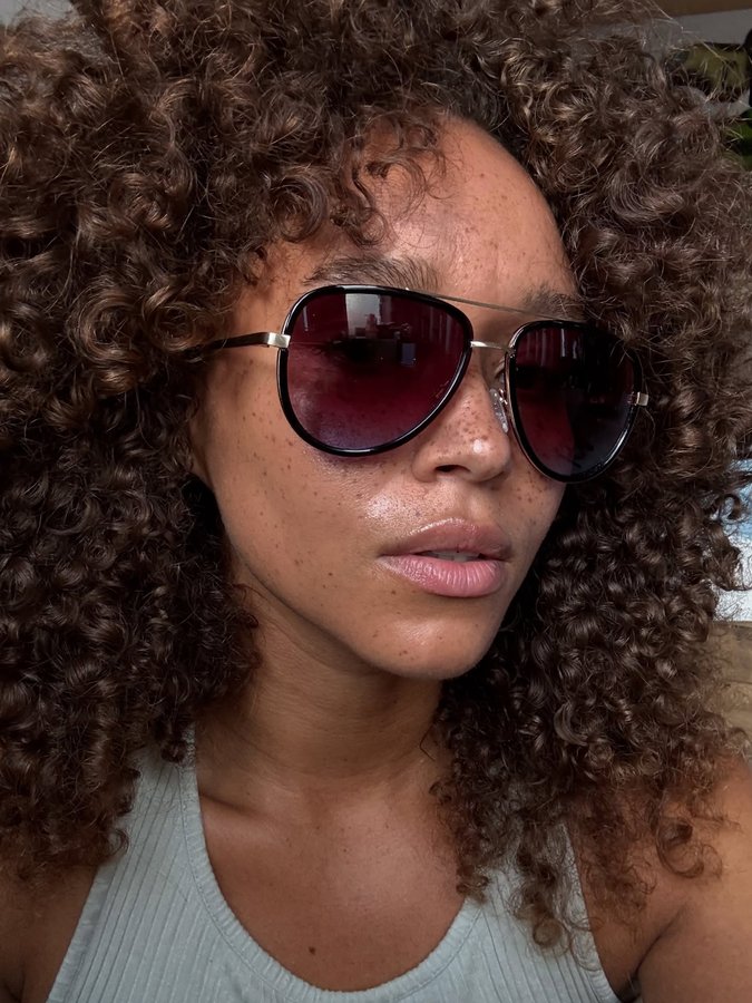 Instagram post by @lulustone_ for QUAY. Caption reads: #AD Aviators always on point with @quayaustralia.