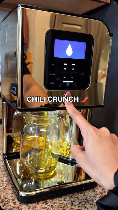 Instagram post by @vansandsach for LĒVO. Caption reads: our first infusion using the LEVO and we’re....