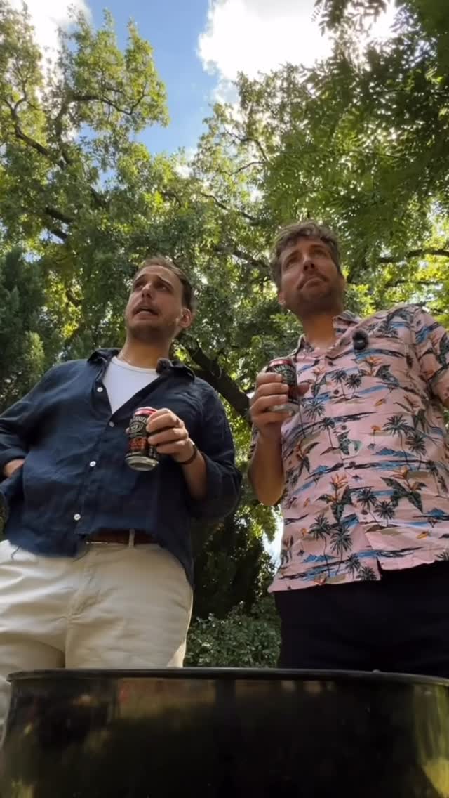 Instagram post by @turaibarna for Coca-cola. Caption reads: Két pasis pasi pasis sütögetésének legjobb....