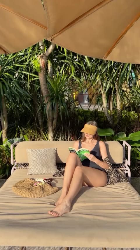 Instagram post by @alemavro for C&A. Caption reads: [...] Article numbers: 2253423 2251149 2252150 @ca....