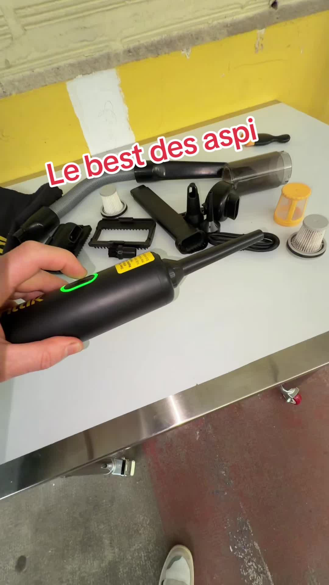 TikTok post by @car_net for FanttikRide. Caption reads: #pourtoi #nettoyageauto #detailing #conseil....