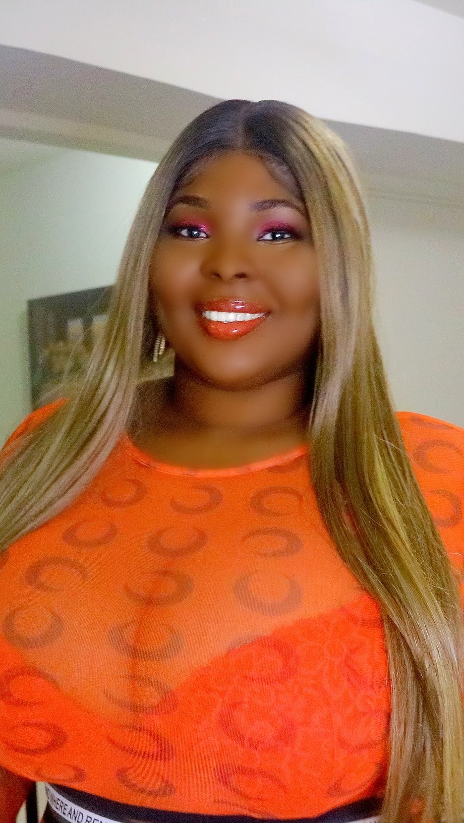 Instagram post by @segilolaabiodun for Everlasting Comfort. Caption reads: Loving my back stretcher from @everlasting_comfort....