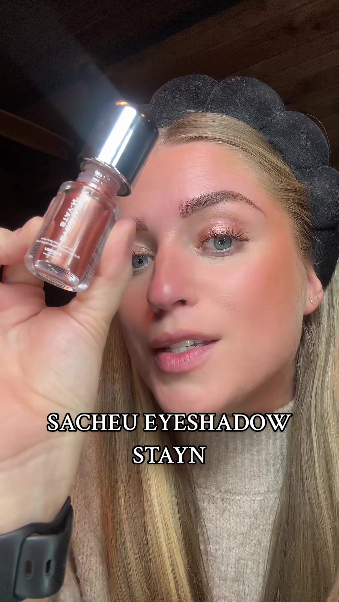TikTok post by @kinsylbell for Sacheu. Caption reads: [...] really make your eyes pop @SACHEU Beauty US....