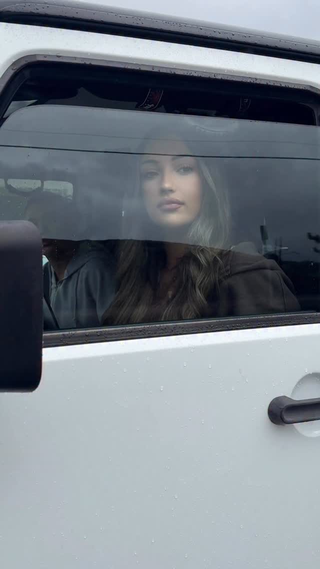 Instagram post by @jadenashleyd for Splenda. Caption reads: Quick tea break with my bestie 🫶
Diabetic or not,....