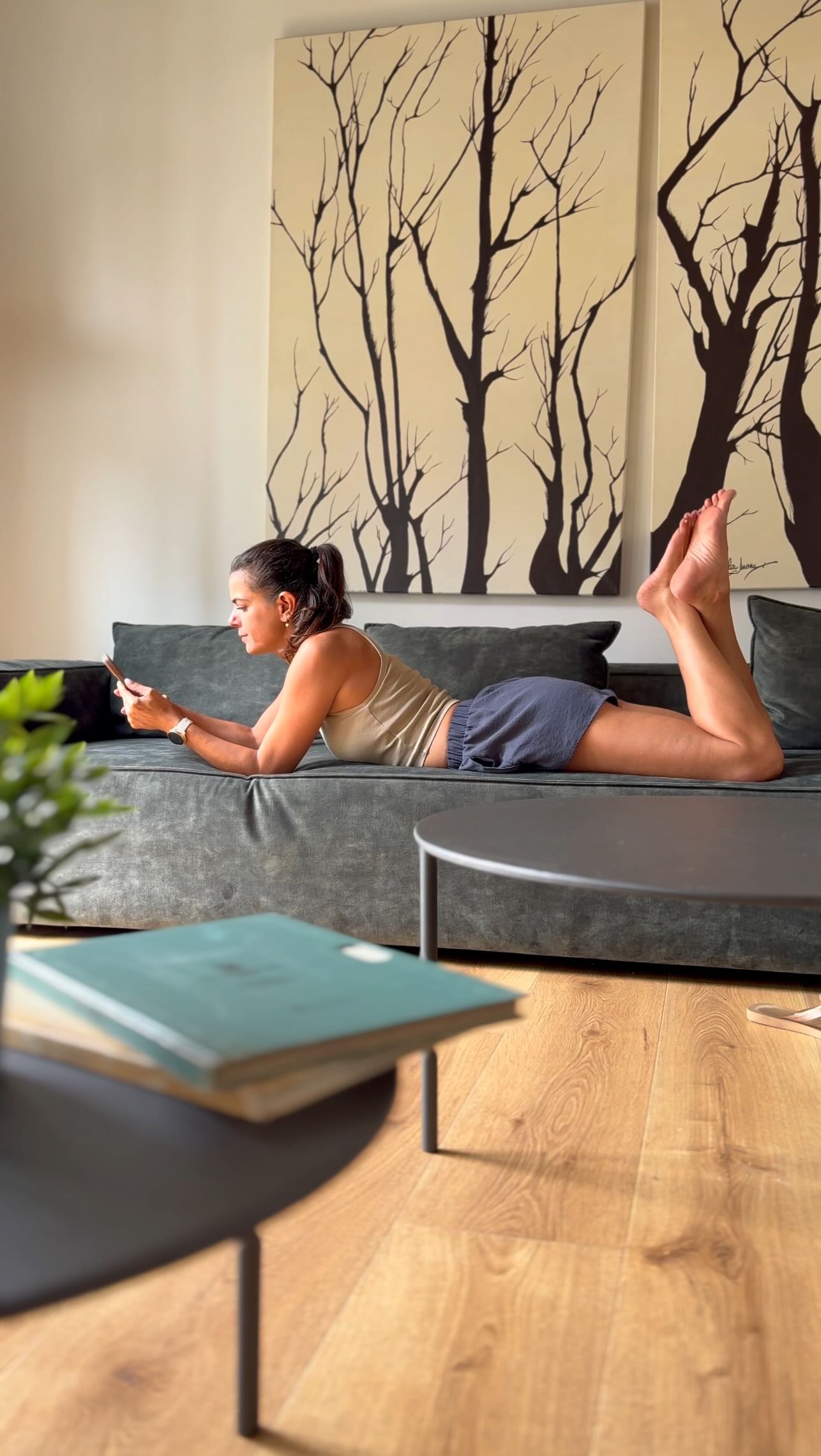 Instagram post by @gracy_barberane for Journi. Caption reads: ✨ Trop de photos qui dorment dans ton téléphone....