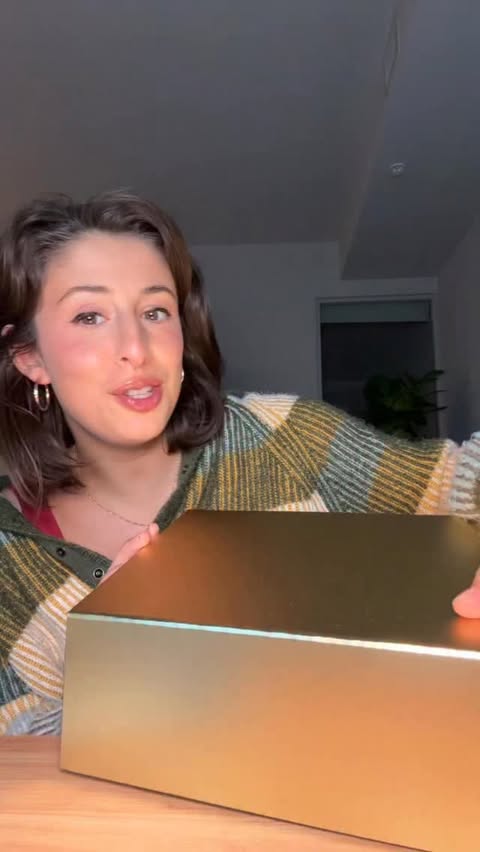 Instagram post by @gabbyeniclerico for Hersheyland. Caption reads: A great idea @hersheys.