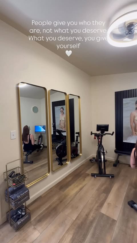 Instagram post by @jlondonostyle for YESOUL FITNESS. Caption reads: Stay in motion. Stay aligned.....