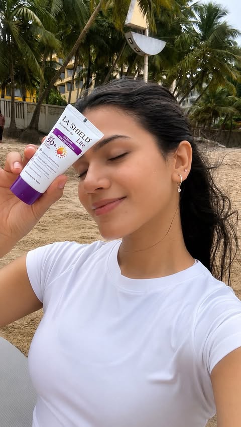 Instagram post by @thatmuskankhatri for La Shield. Caption reads: [...] while keeping my skin protected with La....