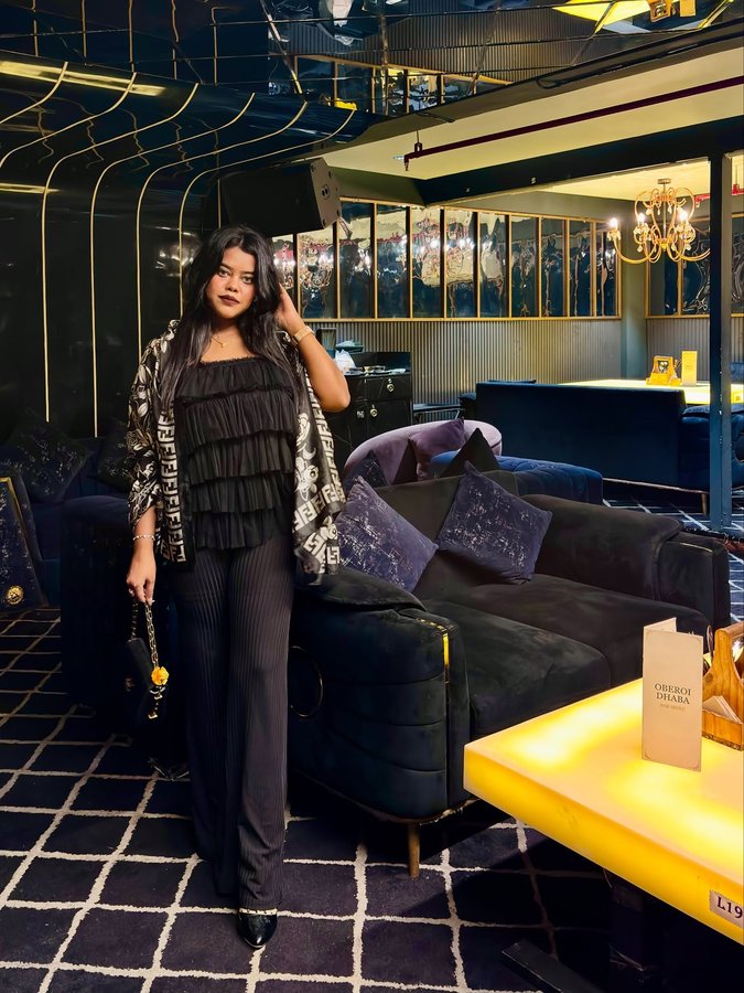 Instagram post by @hannah_ashita for Urbanic. Caption reads: [...] to wear next🦦

Top: @savana 
Pants:....