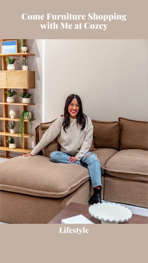 Instagram post by @dineandfash for Cozey. Caption reads: [...] so we can settle in.
 
After seeing @cozey....