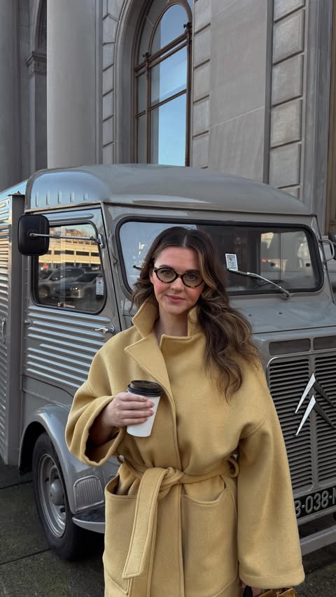 Instagram post by @foodiesnitch for Saint James Iced Tea. Caption reads: As a beverage girl, @saintjamesicedtea is getting....