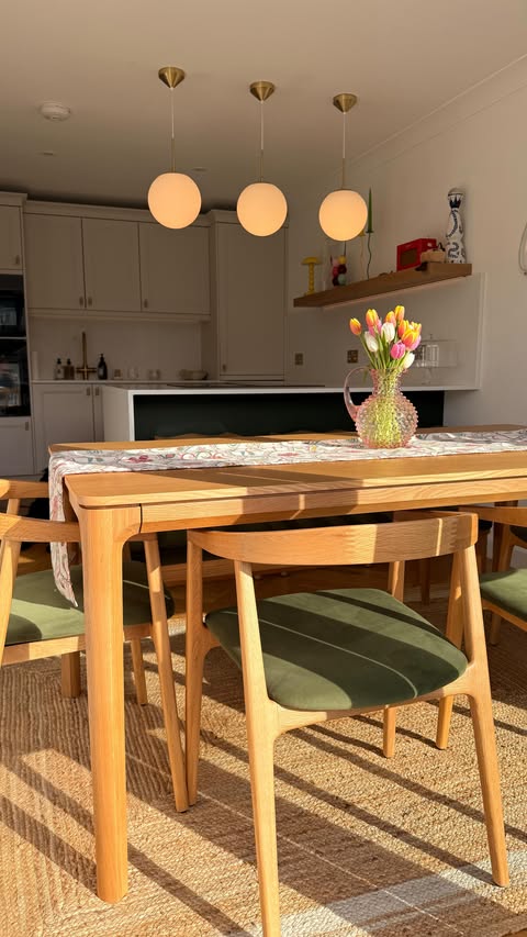 Instagram post by @lucyjasminehome for Kukoon Rugs. Caption reads: A little spring rug refresh with @kukoonrugs 🌸✨ I....