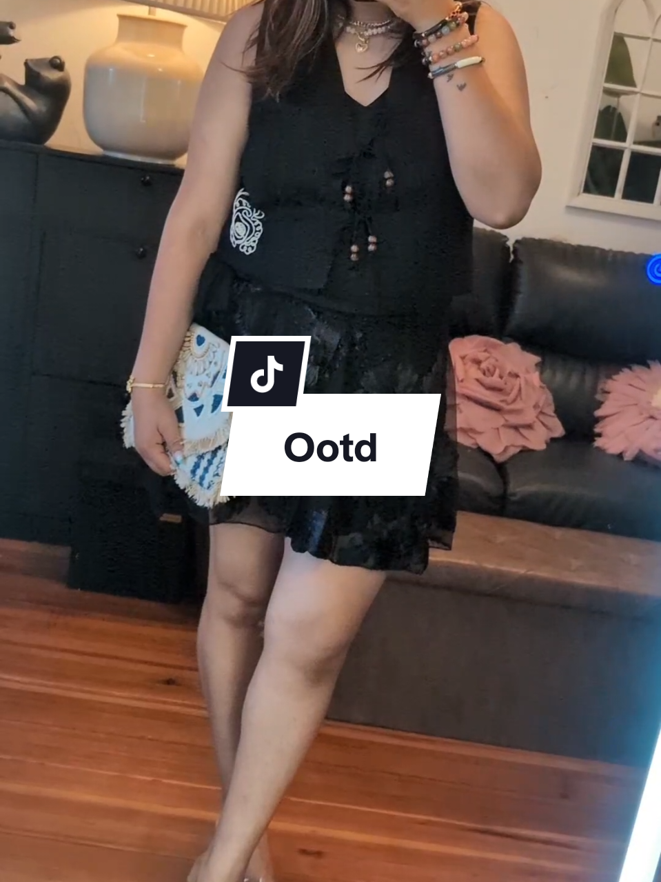 TikTok post by @mirandastylix for OYV-Fashion. Caption reads: [...] de tiktok shop que me ha encantado....
