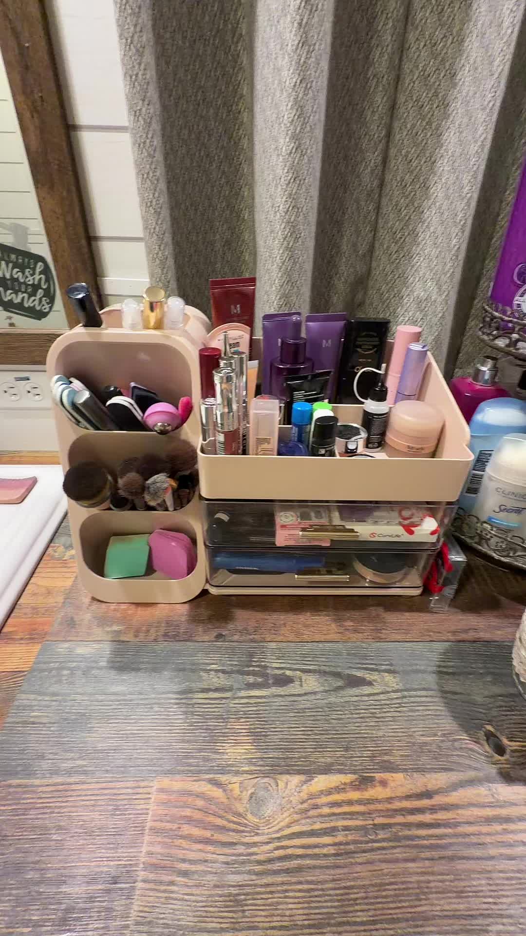 TikTok post by @tabs_tik_tok for UFORU Shop. Caption reads: #storage#roomie#uforu #adorable @UFORU Shop.
