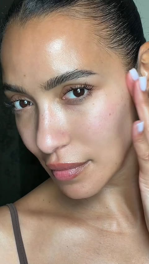 Instagram post by @officialjulissab for Alpyn Beauty. Caption reads: [...] I love that you can always count on....