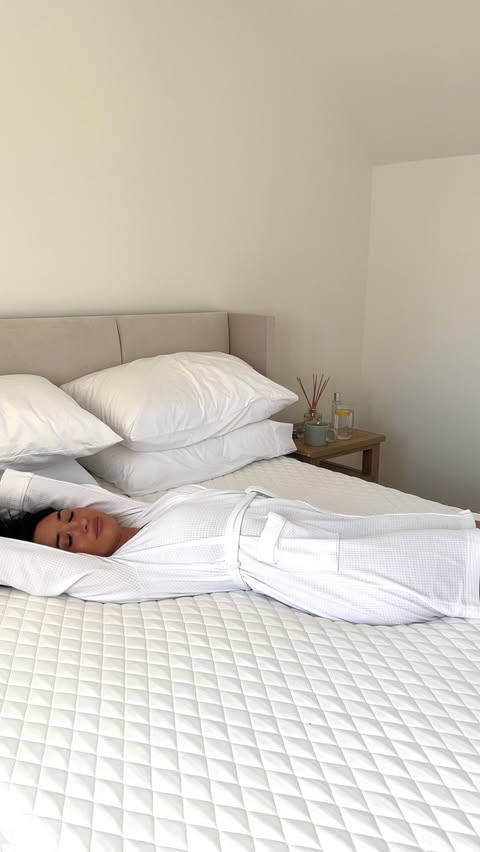 Instagram post by @laurenjmjones for Simba Sleep. Caption reads: [...] talk fitness recovery with our new....