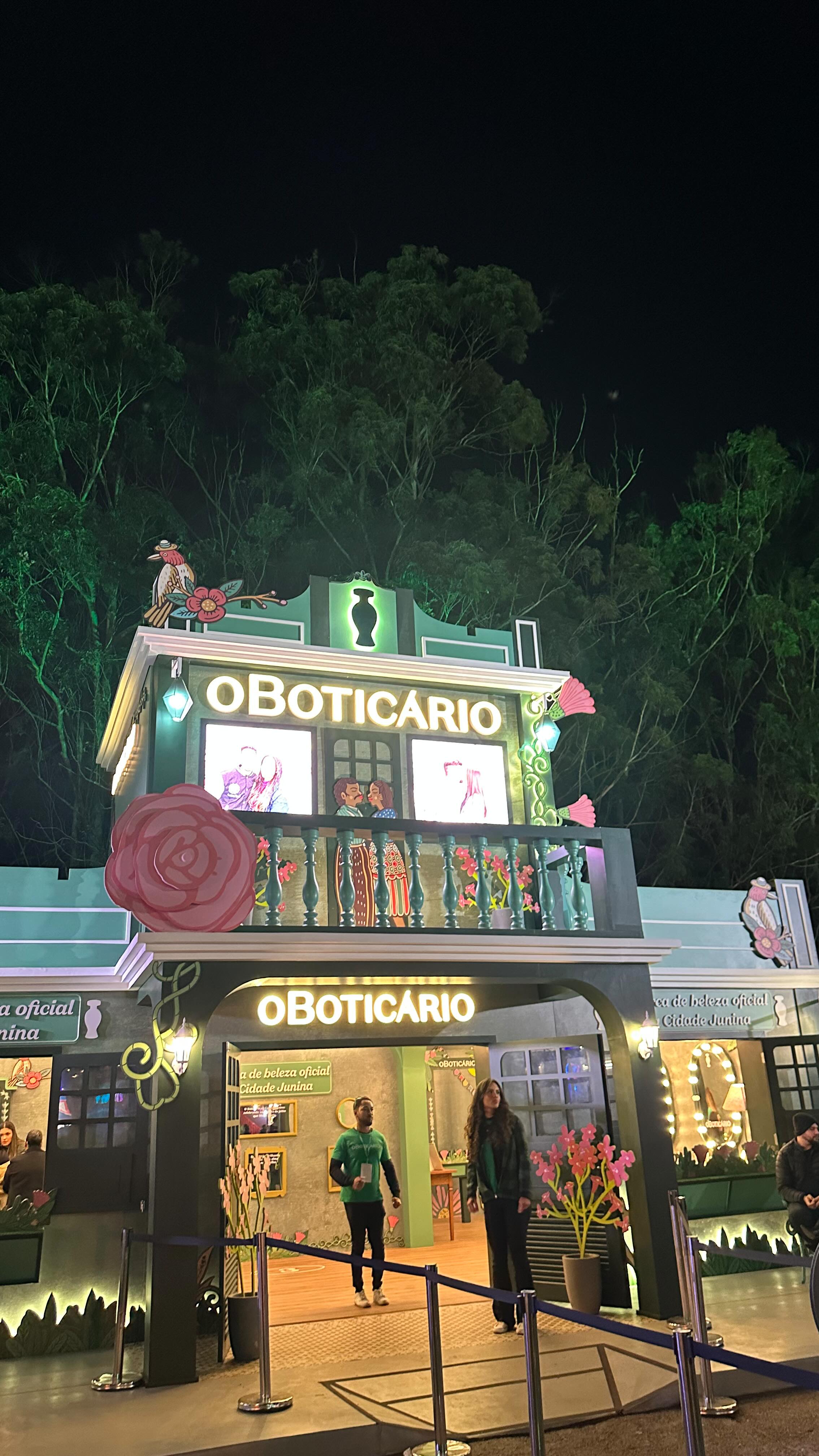 Instagram post by @ondeirbh for oboticario. Caption reads: ESTÁ ACONTECENDO EM BH A CIDADE JUNINA, UMA DAS....