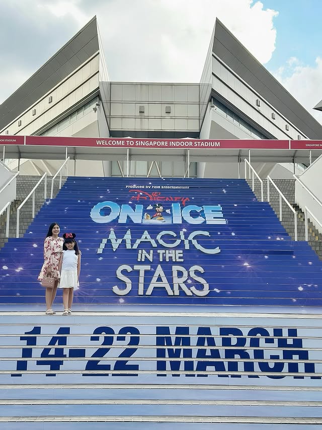 Instagram post by @jjloves86 for Disney On Ice. Caption reads: [...] course through the night sky at....