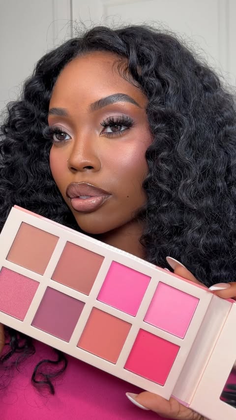 Instagram post by @jaelyndae for Juvia's Place. Caption reads: My new favorite blush palette 😍💖🎀 @juviasplace....