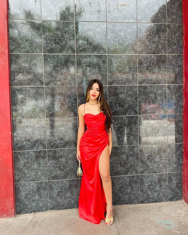 Instagram post by @yiliph06 for LightInTheBox. Caption reads: I'm sorry, I'm not calm, I am fire and....