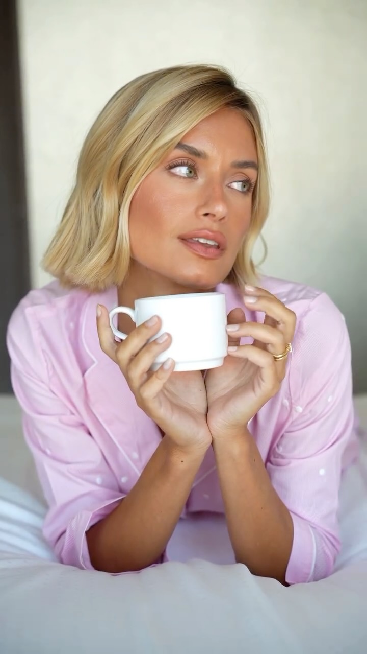 Instagram post by @giuliarena for Yamamay. Caption reads: ASMR ☁️
@yamamayofficial knows what Relax feeling....