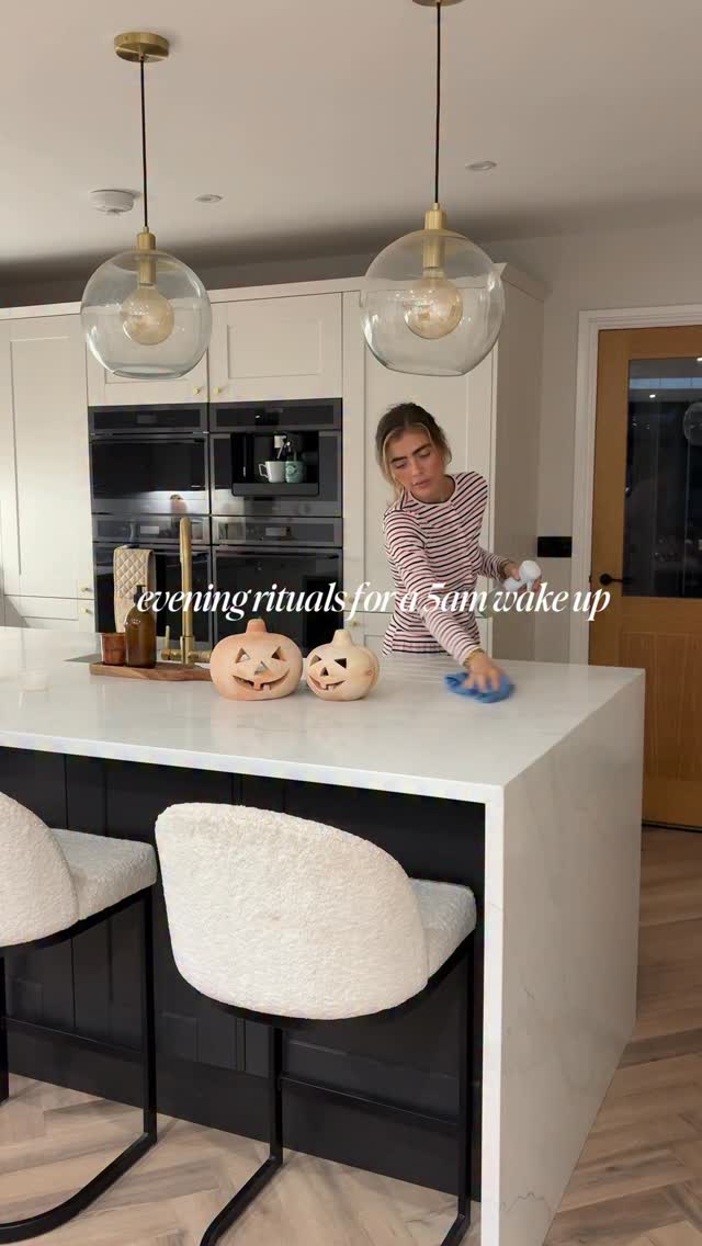 Instagram post by @bethanie.kendra for Homedics. Caption reads: [...] AD
A nightcap fuelled by magnesium, my....