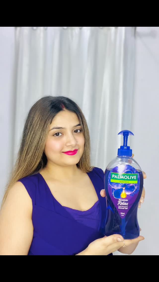 Instagram post by @thestageofglam for Palmolive. Caption reads: #ad 
“Turning my daily shower into a spa moment....