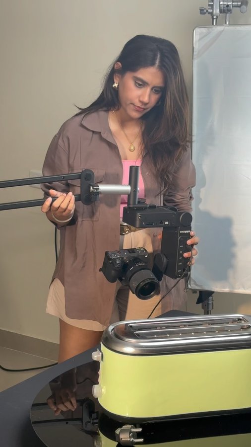 Instagram post by @foodforshot_ for Edelkrone. Caption reads: [...] motion control shots now, powered by....