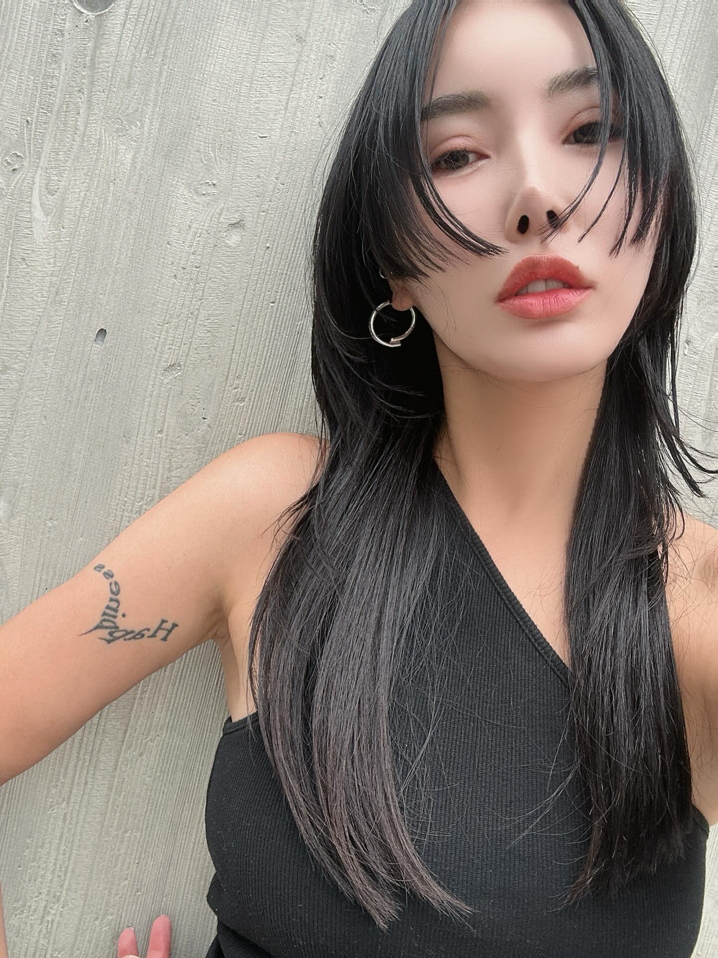 Instagram post by @arisa_ichijou for Nutrione Japan. Caption reads: new hair✂︎
layer cut
@keichiito🙏🏻
.
.
.
#haircut....