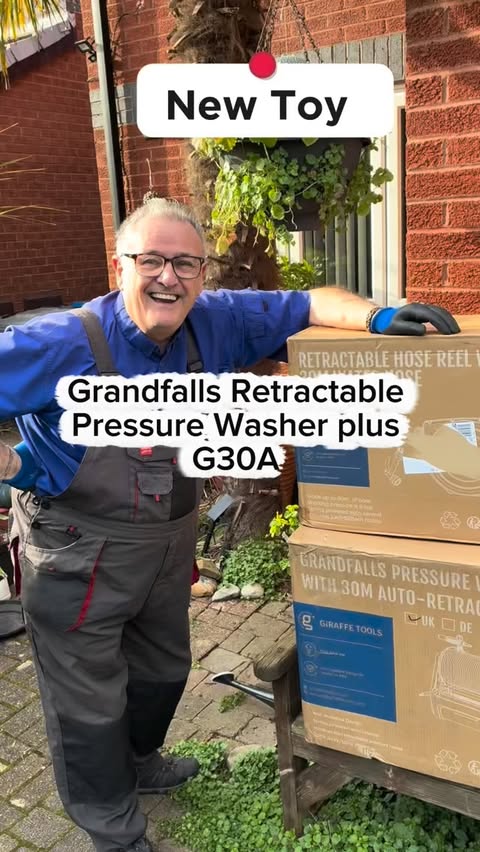 Instagram post by @dave_the_plantman for Giraffe Tools. Caption reads: AD My new Toy Grandfalls Retractable Pressure....