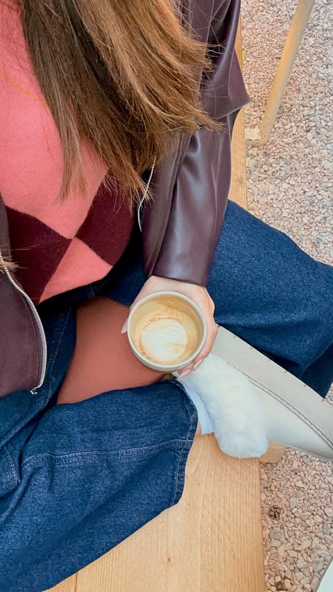 Instagram post by @nasia.stt for MOHITO. Caption reads: It’s a… Coffee outfit I guess☕️
#mohitowomen....