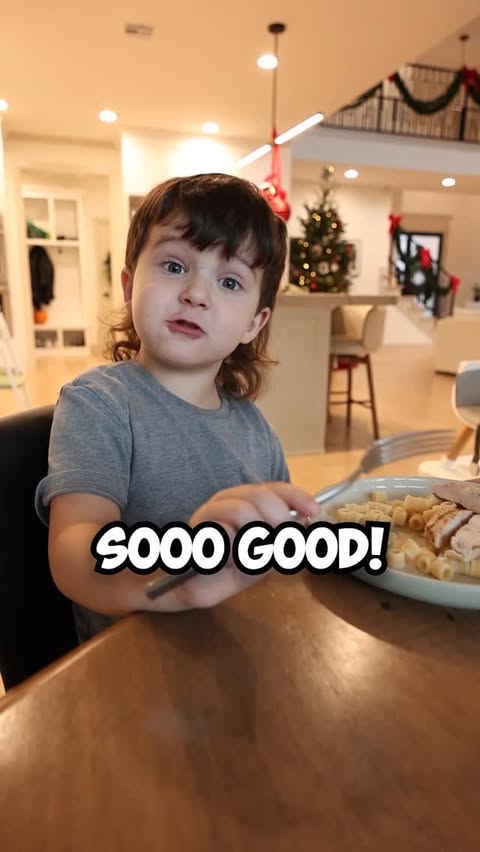 Instagram post by @theblumers for Hungryroot. Caption reads: @hungryroot is giving you....