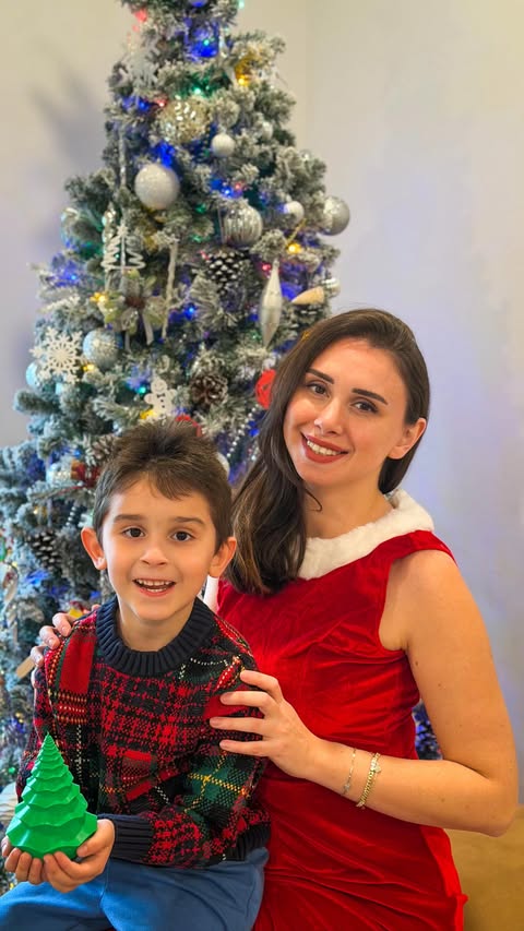 Instagram post by @sarainamerica for Flashforge. Caption reads: This Christmas tree we printed with the Flashforge....