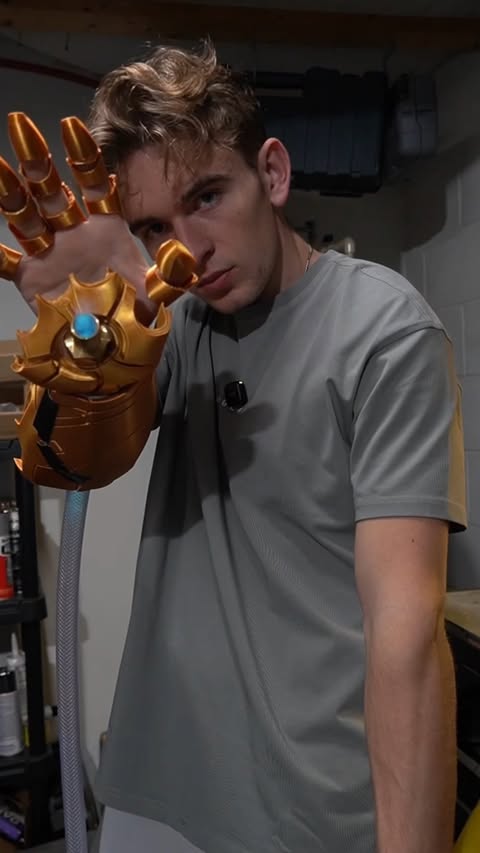 Instagram post by @robbiedoesthingz for Flashforge. Caption reads: [...] Iron Man suit! Make sure to check out....