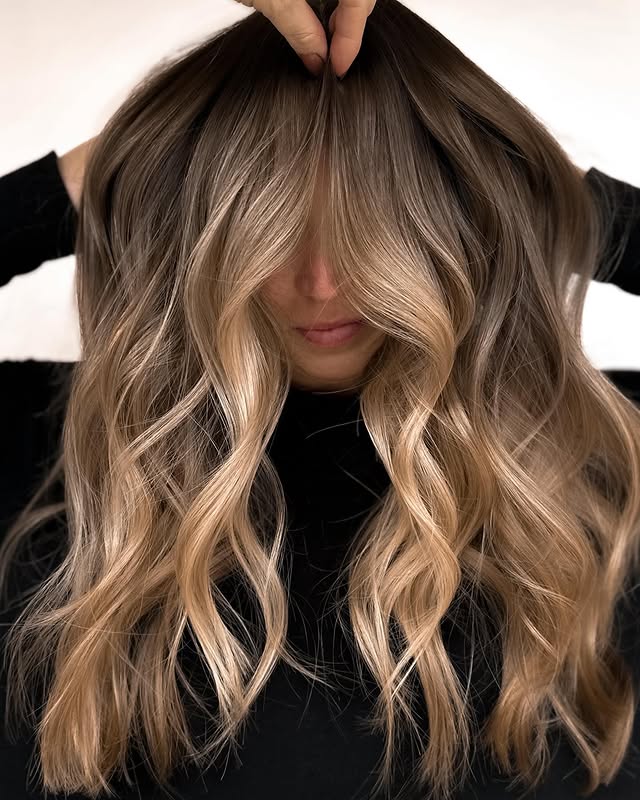 Instagram post by @live_love_dohair for Joico. Caption reads: [...] richness to a bronde. Formulas: ▪️Foils:....