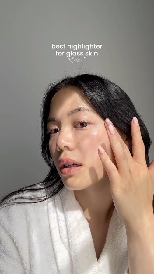 Instagram post by @hellolindalindalinda for hince. Caption reads: I always wondered how kpop idols and actresses get....