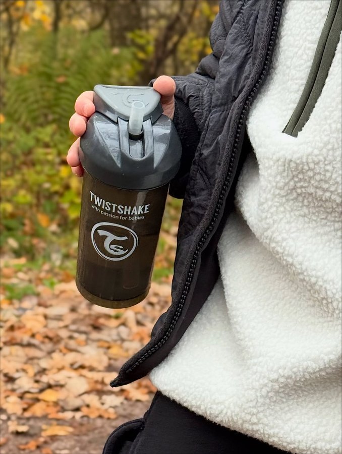 Instagram post by @testen_mit_family for Twistshake. Caption reads: Werbung 

@twistshakebaby 

BLACK FRIDAY SALE bei....