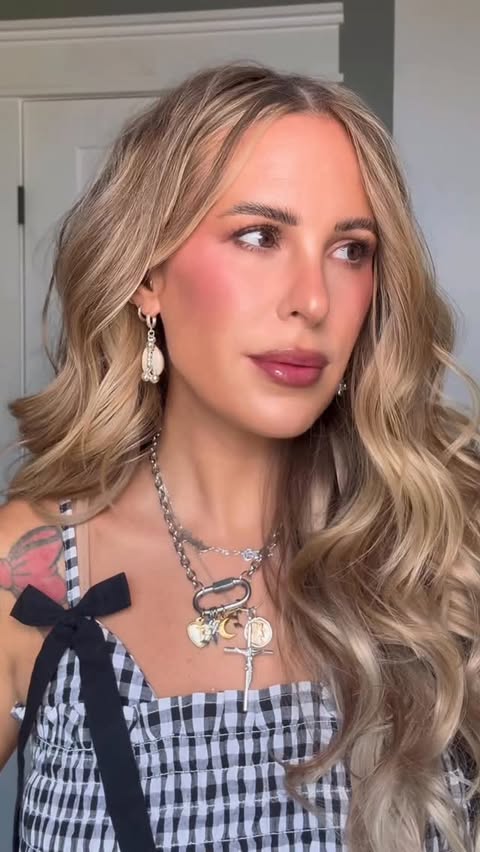 Instagram post by @torielynnbliss for Luxy Hair. Caption reads: I wish I could really do this is 20 seconds....