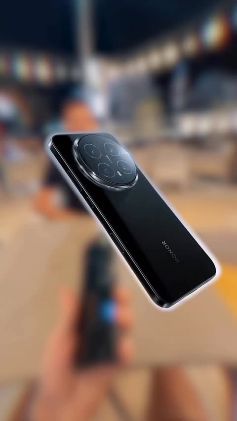 Instagram post by @sufyanmehmoodofficial for Honor. Caption reads: [...] to Perfection - AI handles it All....