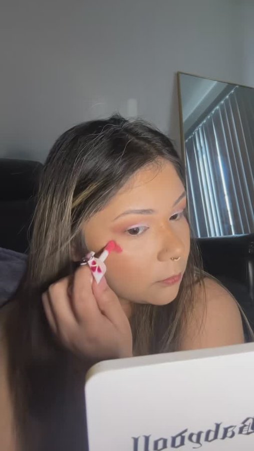 Instagram post by @mirandaxxvi for Beauty Bakerie. Caption reads: Follow @mirandaxxvi for more 🥰
-
Hey everyone!....