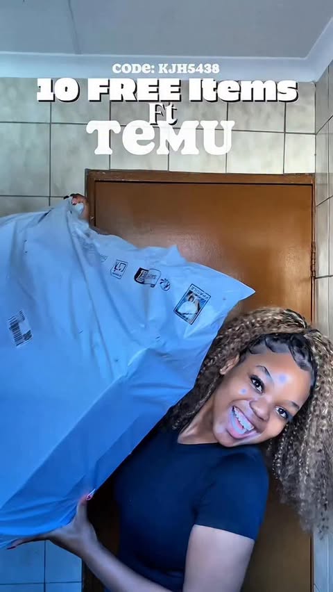 Instagram post by @mosakim__ for Temu. Caption reads: [...] the link in my comments to download the Temu....